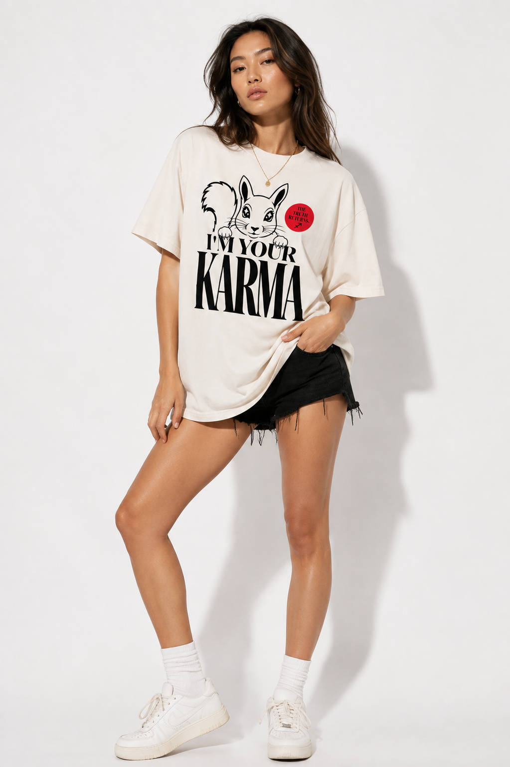 SQUIRREL KARMA Noir Oversized T-Shirt